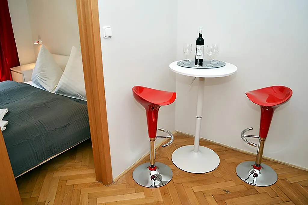 Apartment Classic 2Bdr Suite By Ruterra Prague Czech Republic