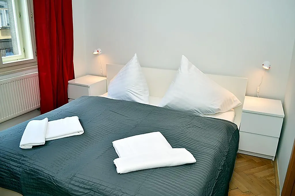 Classic 2Bdr Suite By Ruterra Prague 0*,